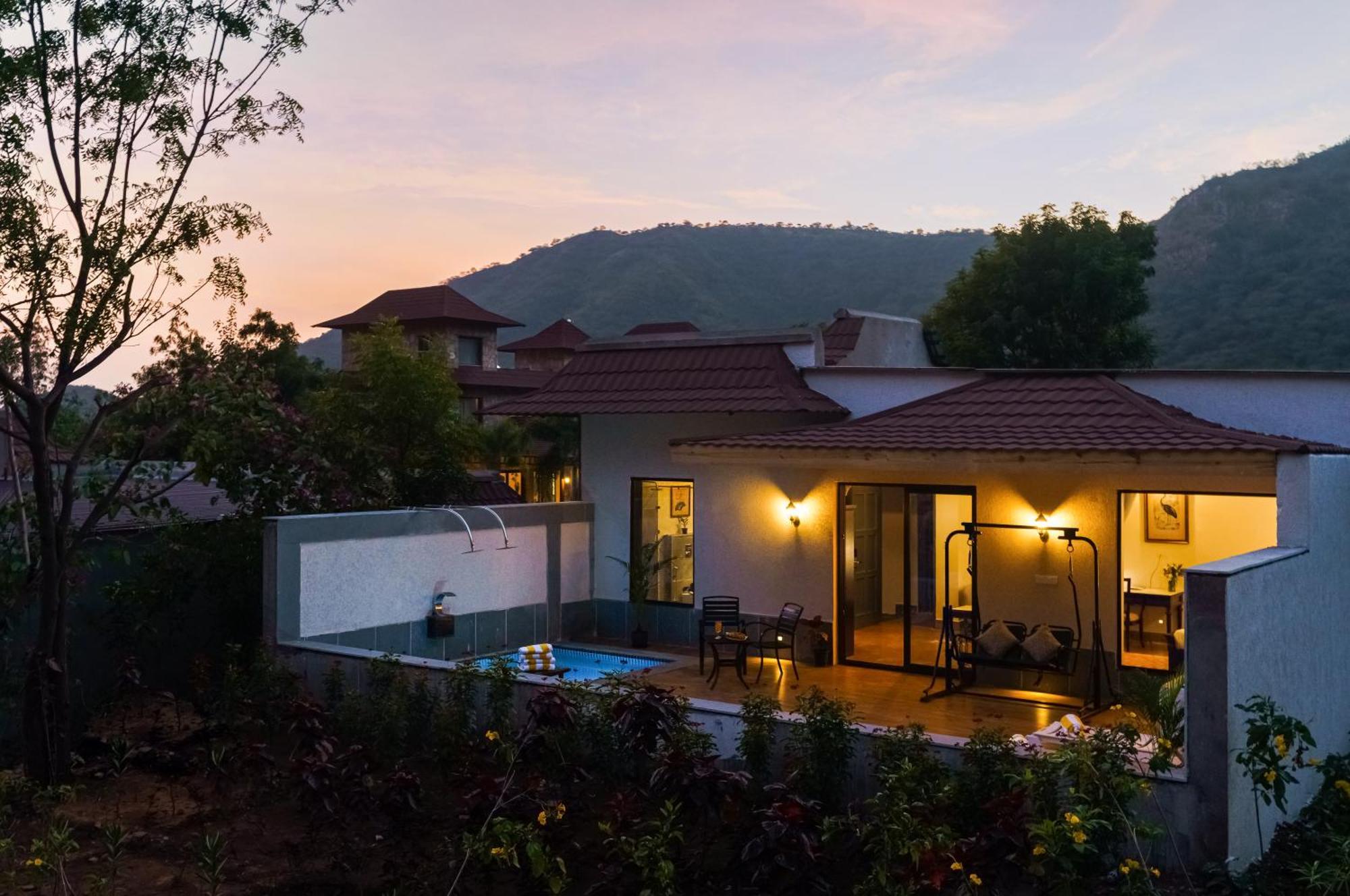 Anandam - A Luxury Resort In Udaipur Exterior foto