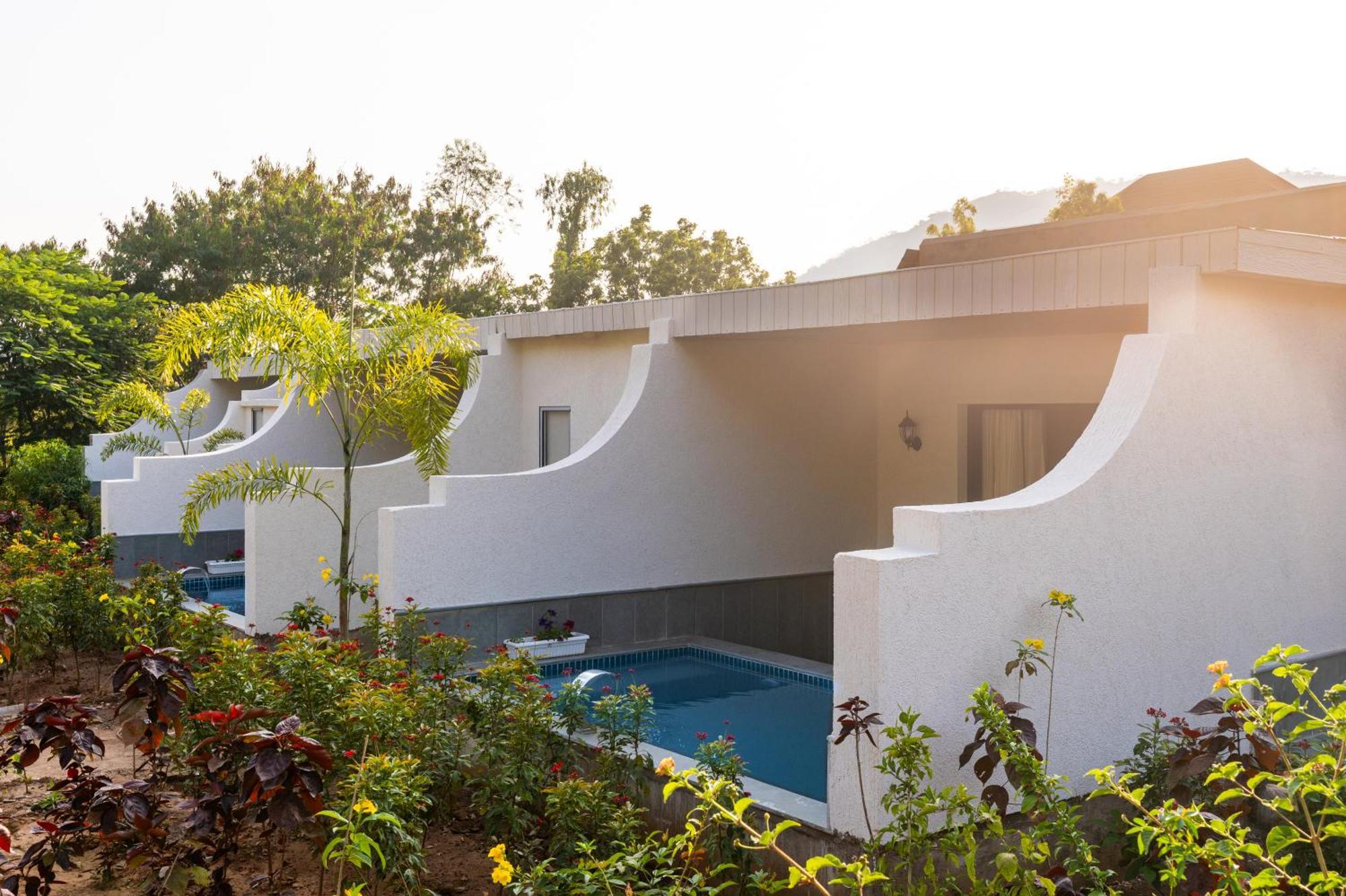 Anandam - Jacuzzi & Private Pool Villas In Udaipur Exterior foto