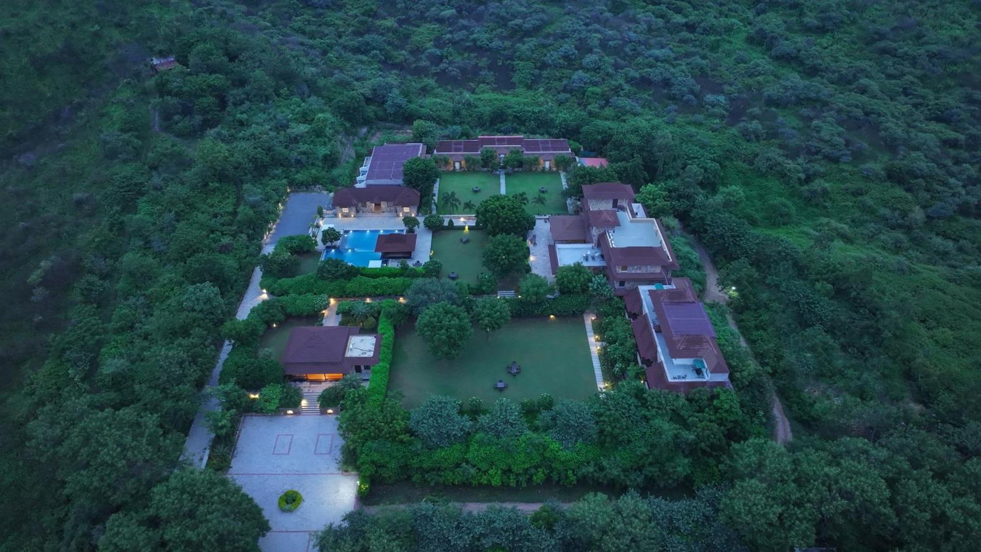 Anandam - A Luxury Resort In Udaipur Exterior foto