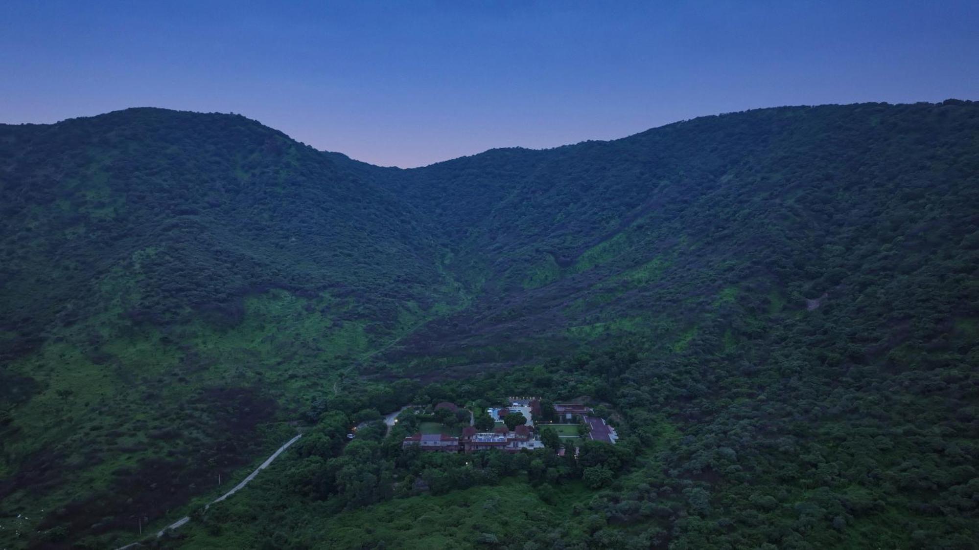 Anandam - A Luxury Resort In Udaipur Exterior foto